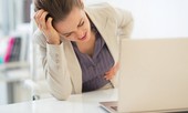 Cẩn trọng khi bỗng dưng nhức đầu, nôn ra máu