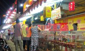 Bánh trung thu đua nhau xuống đường 'xả hàng'