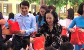 Mang Trung thu đến con em công nhân, thiếu nhi khó khăn