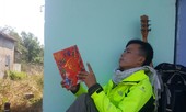 Chàng trai đi bộ 400 km về quê ăn Tết