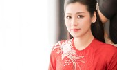 Á hậu Tú Anh chúc Tết độc giả báo Tiền Phong