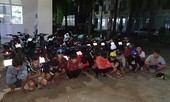 Hàng chục cảnh sát vây bắt 'quái xế' trên quốc lộ