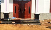 Cô chủ bị người làm thuê đâm chết trước hiên nhà