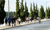 Đà Lạt: Túm tụm mua sắm, tập thể dục phớt lờ giãn cách