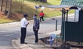 Đánh bảo vệ bệnh viện bệnh viện khi được yêu cầu khai báo y tế
