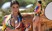 'Nữ hoàng nội y' Demi Rose quá đỗi nóng bỏng với áo tắm
