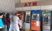 Khổ sở rút tiền ATM ngày Tết