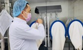 Sẽ sớm có vắc-xin và thuốc đặc trị COVID-19 'made in Vietnam'?