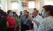Hàng nghìn sinh viên 'bắt đền' trường ĐH Kinh doanh và Công nghệ