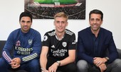 Tân binh Arsenal trở thành thủ môn sau ca mổ ruột thừa