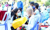 Mang Trung thu đến với trẻ nghèo