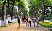Khách du lịch đến Hà Nội bất ngờ tăng trở lại