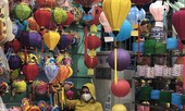 Tết Trung thu thời COVID-19: Đìu hiu 'thủ phủ' lồng đèn