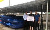 Trao 10 thuyền cứu hộ cho Quảng Bình