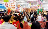 Thị trường những ngày cận Tết: Chen chân siêu thị, hội chợ