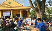 San sẻ yêu thương, chung tay vượt qua đại dịch