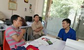 Đi xe ba bánh tìm việc cho người khuyết tật