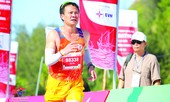 Giải Tiền Phong Marathon: Chuyện người thầy quay lại đường chạy cổ vũ học trò