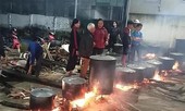 Người Nghệ An trắng đêm nấu bánh chưng chi viện đồng bào vùng lũ