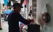 Xóm chạy thận cạnh bệnh viện Bạch Mai được hỗ trợ tiền, cách ly tại chỗ
