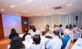 30-40% trẻ bị tật về mắt
