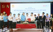Công đoàn EVN và SolarBK ký hợp tác phát triển điện mặt trời mái nhà