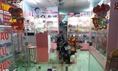 Chủ đại lý vé máy bay nghi bị chồng cũ chém nguy kịch tại nơi làm việc