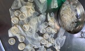 Nữ 8X gom gần 4 tạ bao cao su đã sử dụng về tái chế