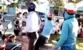 Xôn xao clip người đàn ông ra tay tàn bạo người phụ nữ giữa đường