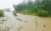 Cận cảnh muôn kiểu tuồn hàng lậu qua biên giới mùa nước nổi