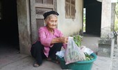 Cụ bà 84 tuổi xin thoát nghèo được khen thưởng trong phong trào thi đua yêu nước