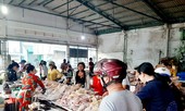 Chen chân mua gà cúng mùng 3 Tết ở miền Tây