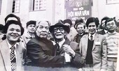 Đám cưới chuột đỏ xanh