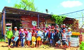 Chàng trai mắc ung thư và giấc mơ Cầu Vồng cho trẻ em nghèo