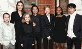 Dẫu bố mẹ ly hôn, các con nhà Brad Pitt - Angelina Jolie vẫn đón sinh nhật bên nhau
