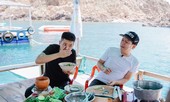 Trường Giang “hành” Quân A.P lặn sâu bắn cá, suýt làm lộ “6 múi” của nam ca sĩ