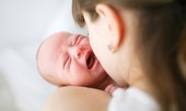 Vợ cay đắng vì nhà chồng giàu có thẳng tay làm việc này khi mình sinh con gái