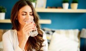 Uống nước kiểu này là 'hạ độc' cơ thể, dừng lại ngay trước khi quá muộn