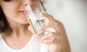 Uống nước xong có những dấu hiệu này, khám ngay kẻo hỏng thận, ung thư