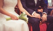 Lao vào cưới đại gia giàu lớn hơn hai mươi tuổi, gái trẻ không ngờ có ngày này