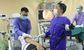 Người đàn ông bị hóc thịt ngan đến viện cấp cứu lại phát hiện ra ung thư thực quản