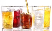 Nắng nóng: Uống nước đá, ăn nhiều món lạnh sẽ ‘giết hại’ gan, làm tê não