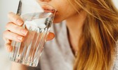Cơ thể có biểu hiện này sau khi uống nước đi khám ngay vì có thể đang 'chứa khối u'
