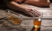 Mỗi ngày uống nửa lít rượu, người đàn ông Quảng Ninh mắc 2 loại ung thư 'hiểm'