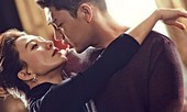 Tan ca đêm, vợ chết lặng vì sự thật phũ phàng phơi bày trong phòng ngủ