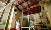 Những ngôi nhà ‘chống nạng’ ở Hà Nội