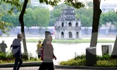 Người Hà Nội co ro trong đợt rét đầu đông