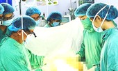Vỡ túi ngực sau 10 năm phẫu thuật thẩm mỹ