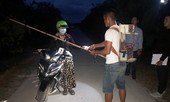 Dùng kích điện chặn đường cướp tài sản phụ nữ chở theo con nhỏ giữa ban ngày