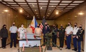Mỹ tặng bom thông minh và tên lửa chống tăng cho Philippines